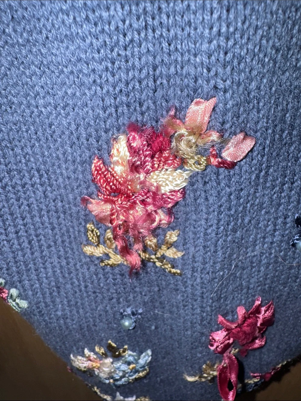 Vintage Erika & Co  Floral Embroidered Knit Sweater Vest Crochet Trim Medium - Picture 6 of 8